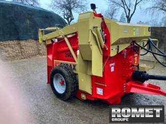 Silage wagon - straw shredder Gyrax 2902 - 4