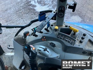 Farm tractor New Holland T5,95 - 15