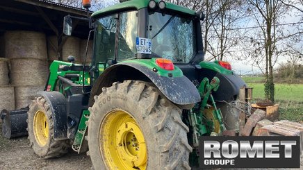 Farm tractor John Deere 6110M - 3